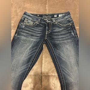 Low cut like new jeans